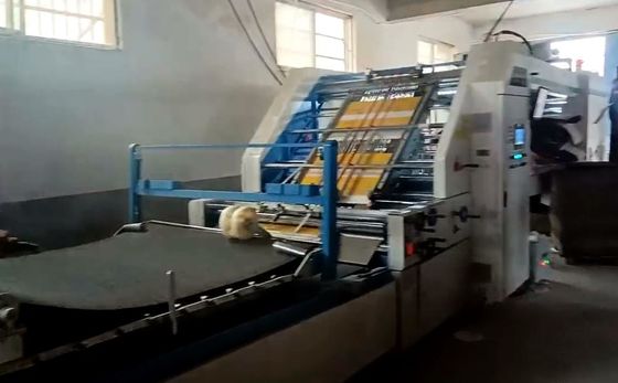 Machine de stratification de cannelure de support de papier de carton ondulé automatique