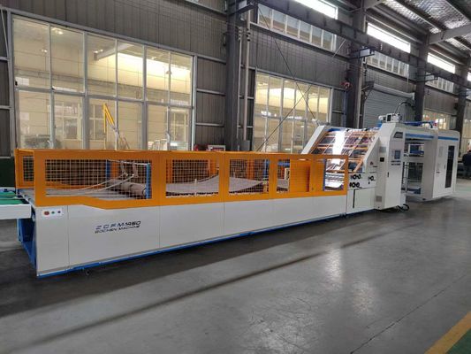 180 m/min Machine de laminage à flûte à grande vitesse pour boîtes d'emballage et panneaux publicitaires