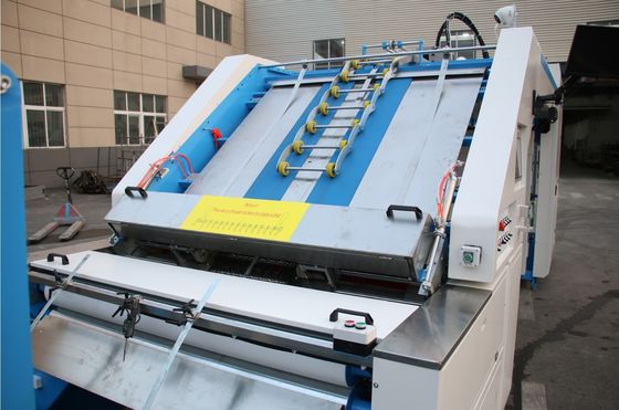 Machine de laminage à flûte haute précision à grande vitesse avec technologie de servocorrection automatique Modèle GFS1500