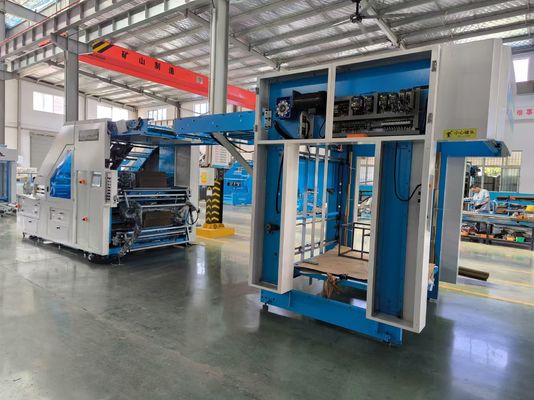 Machine de laminage à la flûte à 5 couches avec contrôle servo pour le laminage du papier ondulé et la production de produits laminés en plusieurs couches
