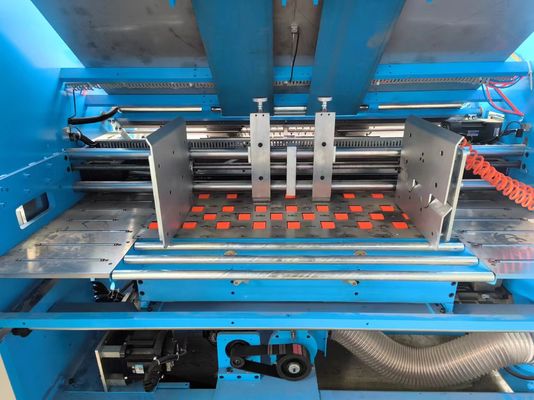 Machine de laminage à flûte à grande vitesse avec vitesse de ligne maximale de 210 m/min et taille maximale de feuille 1500*1500 mm pour la lamination de carton