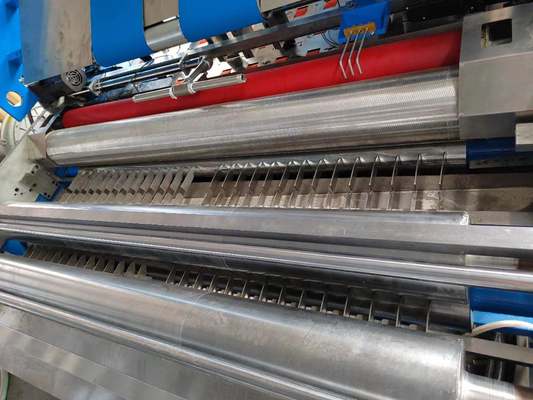 Machine de laminage automatique à flûte conçue pour la lamination du carton ondulé et la performance de la litho-lamination dans le commerce
