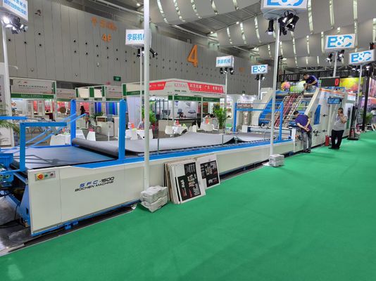 Machine de laminage à haute vitesse de feuille à feuille à 5 couches avec contrôle servo pour la lamination du papier ondulé