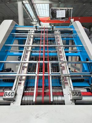 Machine de laminage à la flûte à 5 couches avec contrôle servo pour le laminage du papier ondulé et la production de produits laminés en plusieurs couches