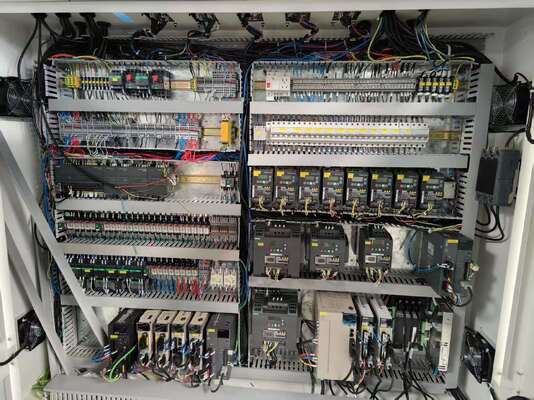 Machine de laminage automatique à flûte à grande vitesse pour le carton ondulé à une vitesse de 200 m/min