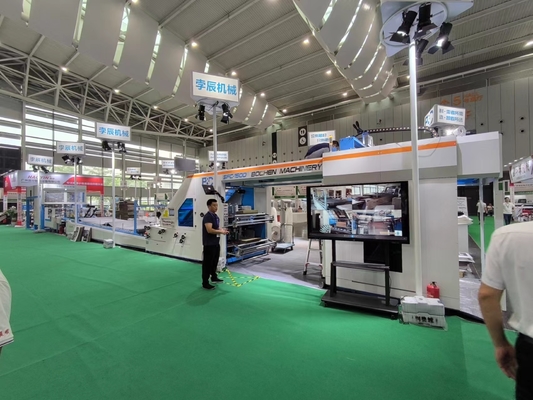 Équipement de stratification de feuille à feuille de haute précision à 5 couches pour papier ondulé avec contrôle et correction automatique par servo