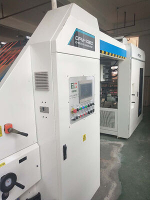 Laminage à froid ou à chaud Système de laminage de feuille ondulée alimenté par une machine de 30 kW garantissant un processus de laminage en douceur