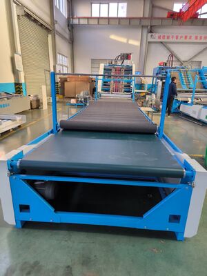 Machine de laminage à la flûte à 5 couches avec contrôle servo pour le laminage du papier ondulé et la production de produits laminés en plusieurs couches